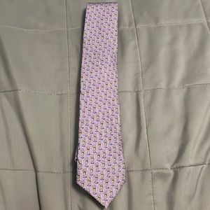 Vineyard vines seahorse Kentucky derby special print